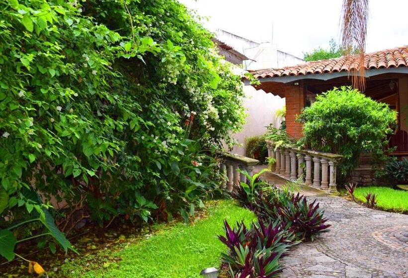 ホテル El Mesón De Doña Josefina