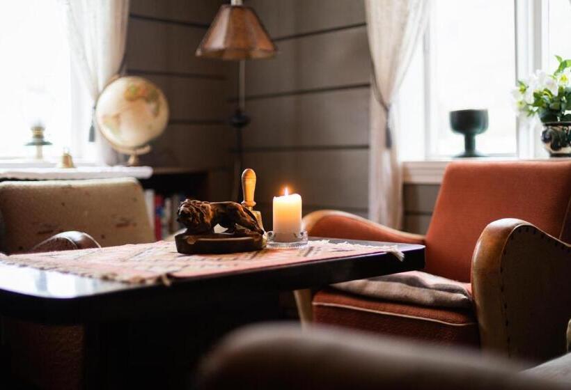 בית מלון כפרי Lodgen Stryn