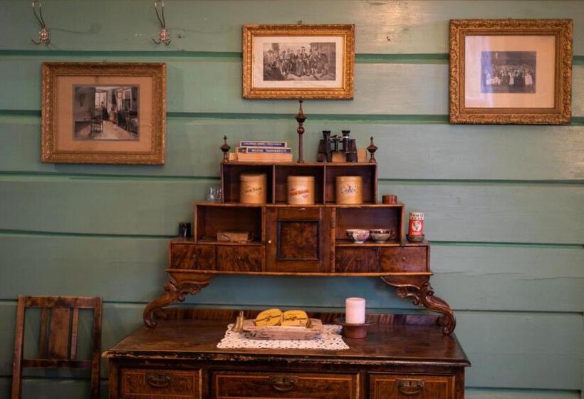 בית מלון כפרי Lodgen Stryn