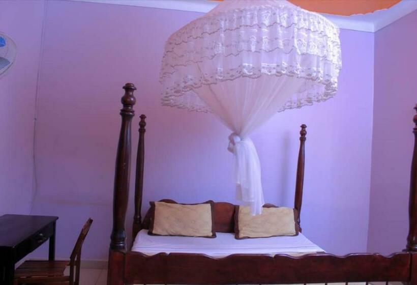 هتل Rochester Guest House