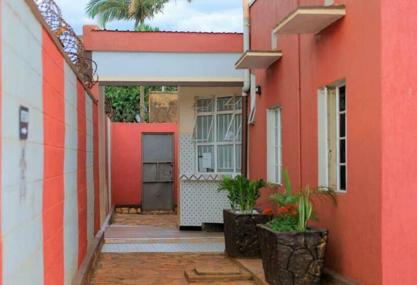 هتل Rochester Guest House