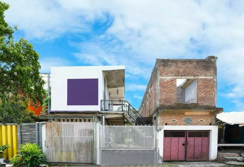 Hotelli Spot On 91672 House Of Henny Tea