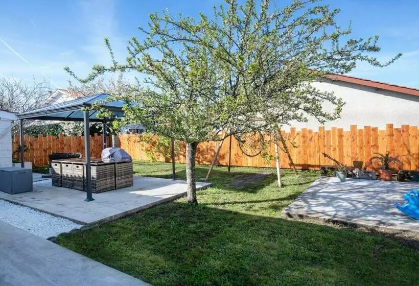 Majatalo Chambre Privée Chez Les Maisons Loli Days