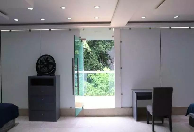 پانسیون London 248