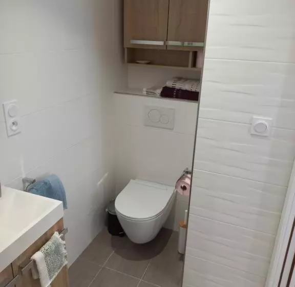 ベッドアンドブレックファースト La Casa Bed&breakfast Entrée Indépendante 26m2 Calme Proche De Tout Wifi Parking Privé Jardin Terras