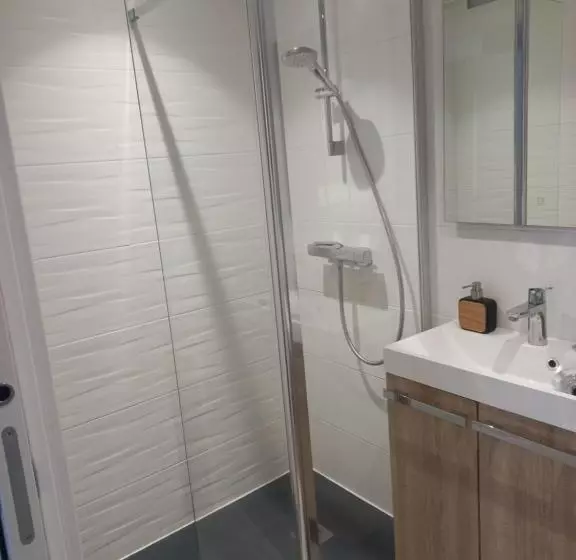 ベッドアンドブレックファースト La Casa Bed&breakfast Entrée Indépendante 26m2 Calme Proche De Tout Wifi Parking Privé Jardin Terras