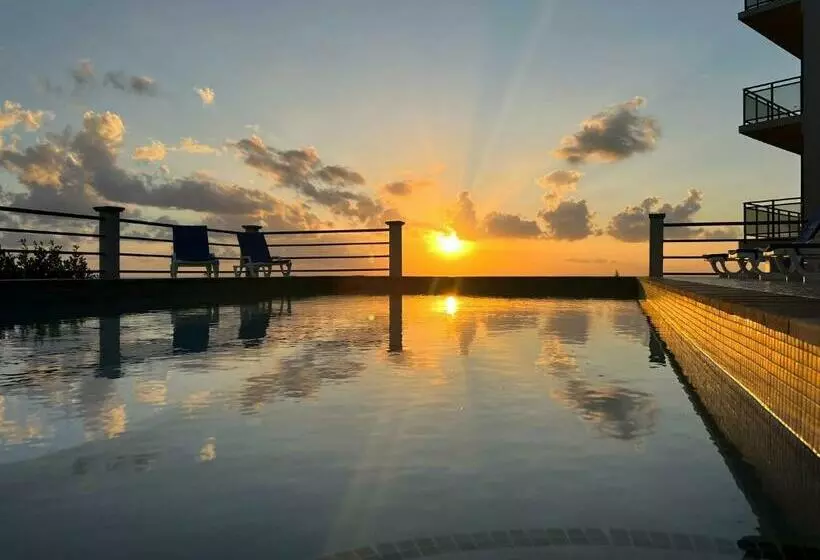 Hillsboro Suites & Residences Condo Hotel, St Kitts