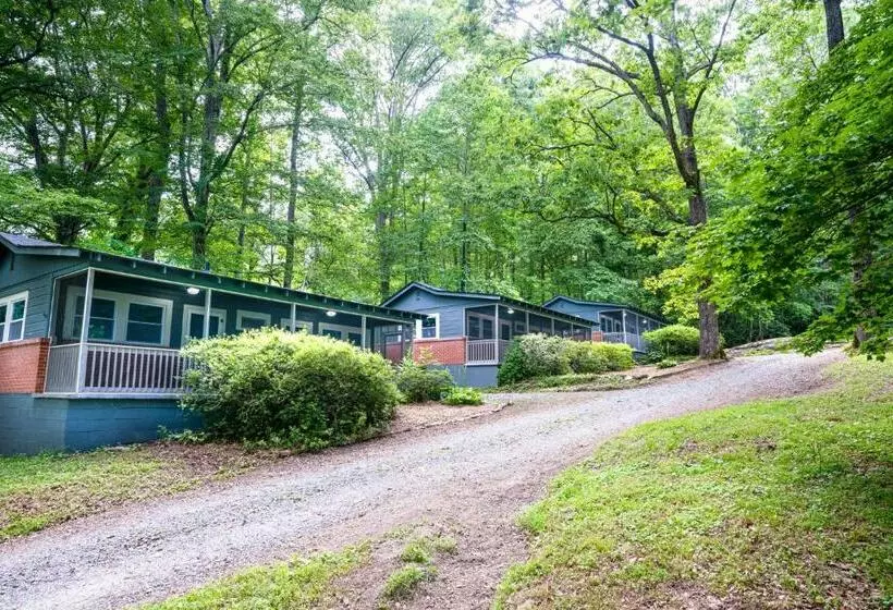 Hotelli Foggy Bottom Cabins