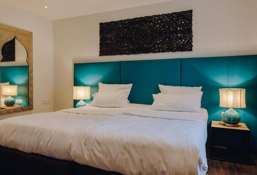 هتل Little 7   Boutique