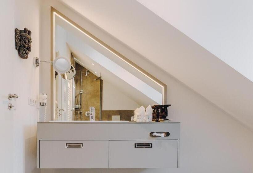 هتل Little 7   Boutique