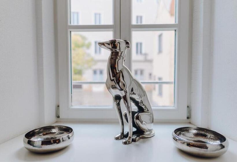 هتل Little 7   Boutique