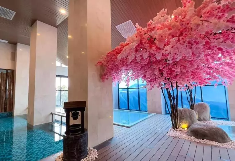 ホテル The Yanné, Onsen