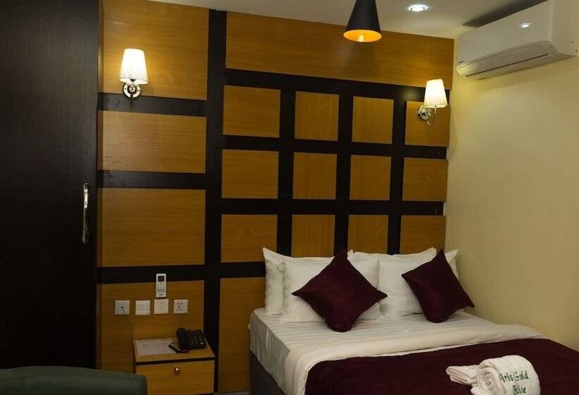 هتل Iris Gold Suite