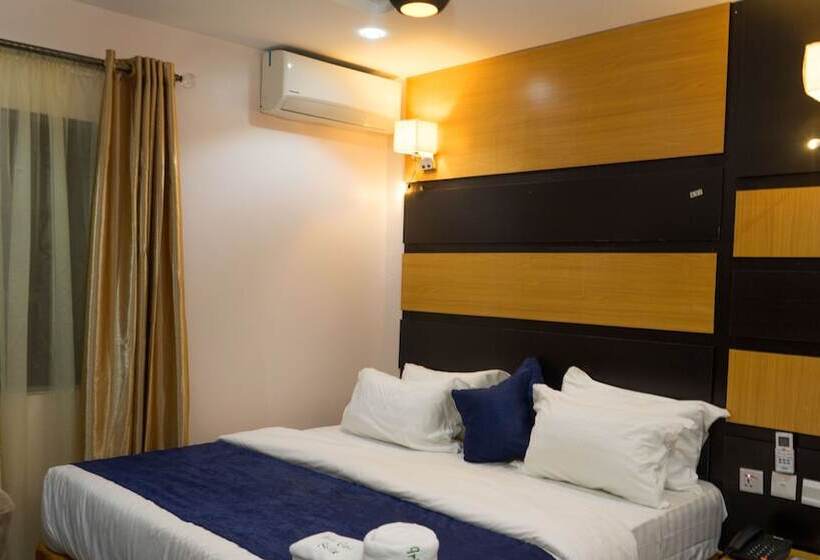 هتل Iris Gold Suite