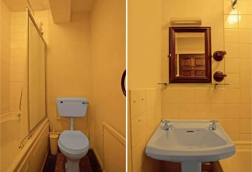 Hotelli Great White Horse