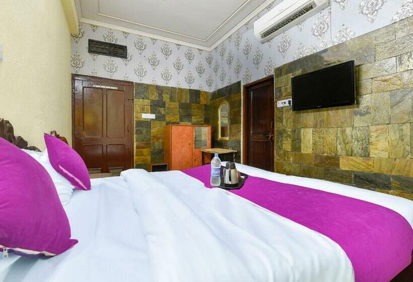 בית מלון כפרי The Maurvi Inn