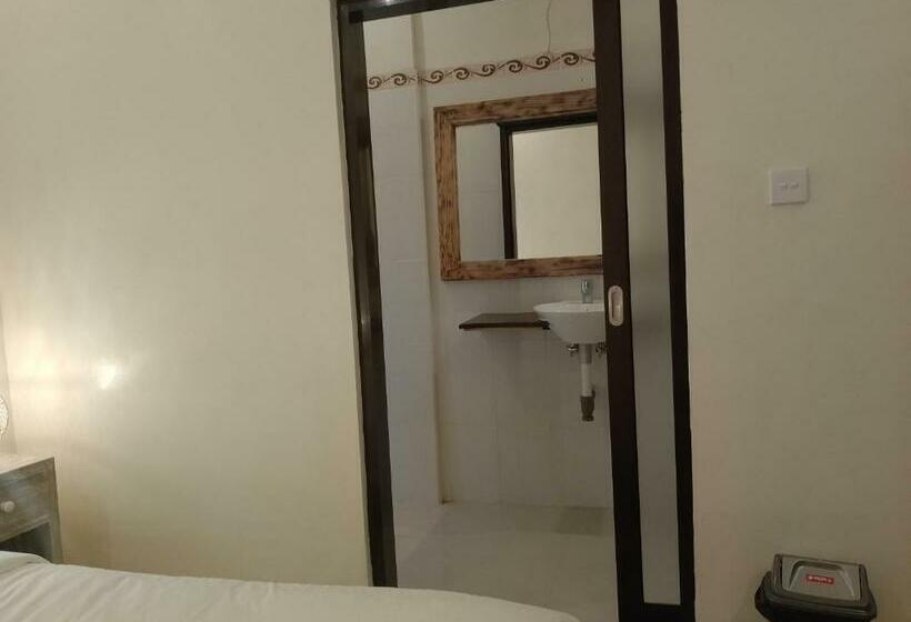 פנסיון Yanti Guest House