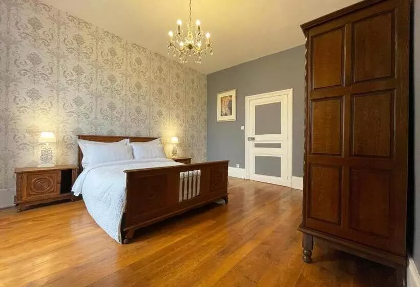 ベッドアンドブレックファースト Château De Bruges