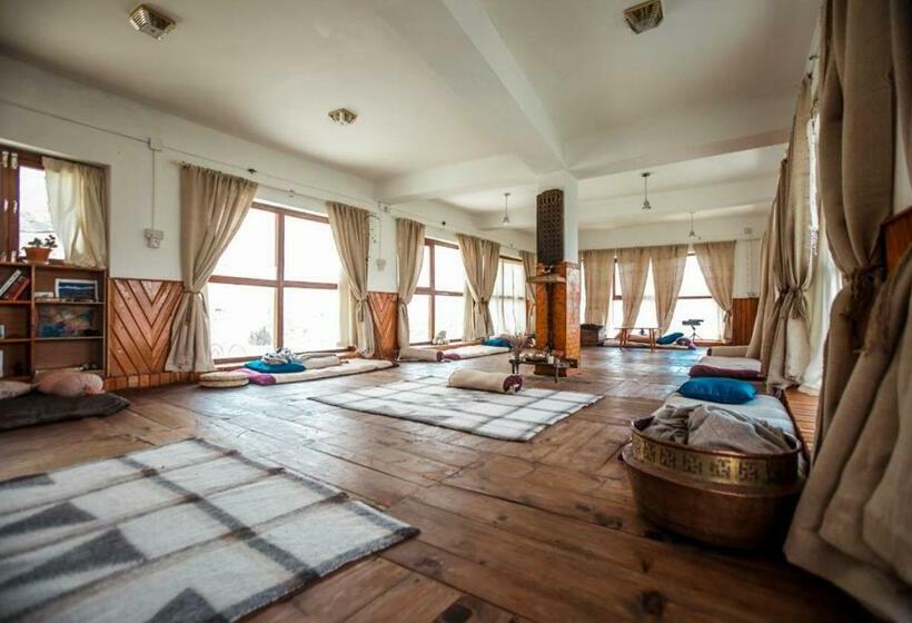 هتل Panorama Inn Mustang