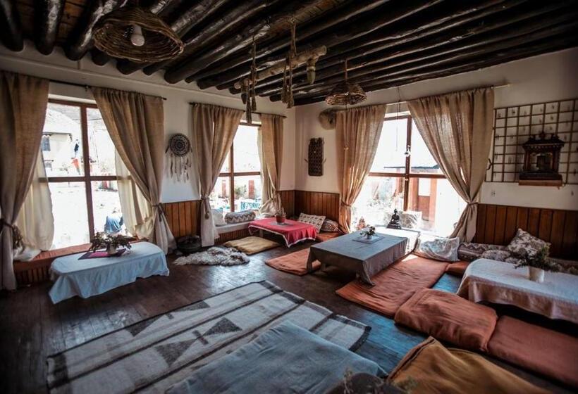 هتل Panorama Inn Mustang