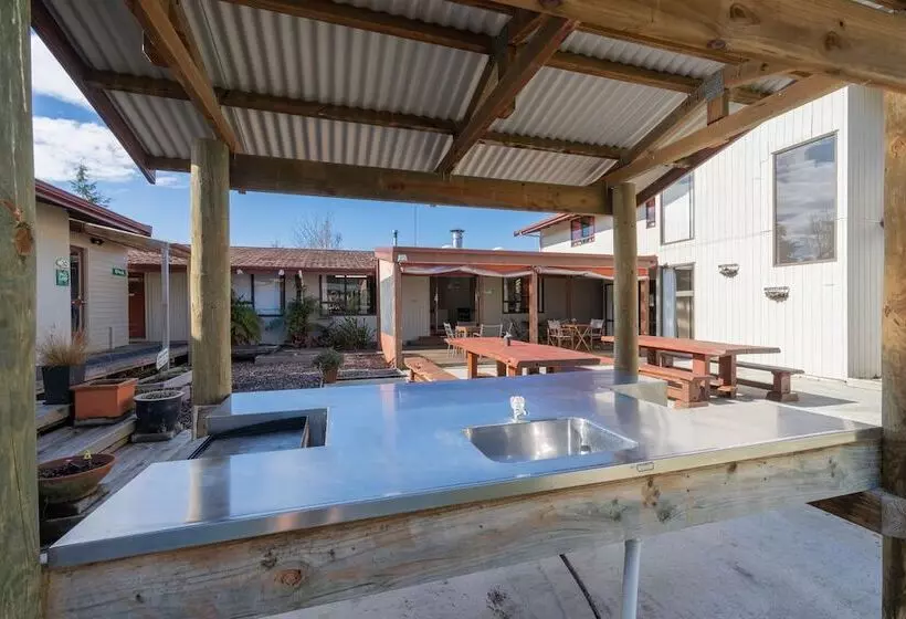 Retkeilymaja Te Anau Central Backpackers