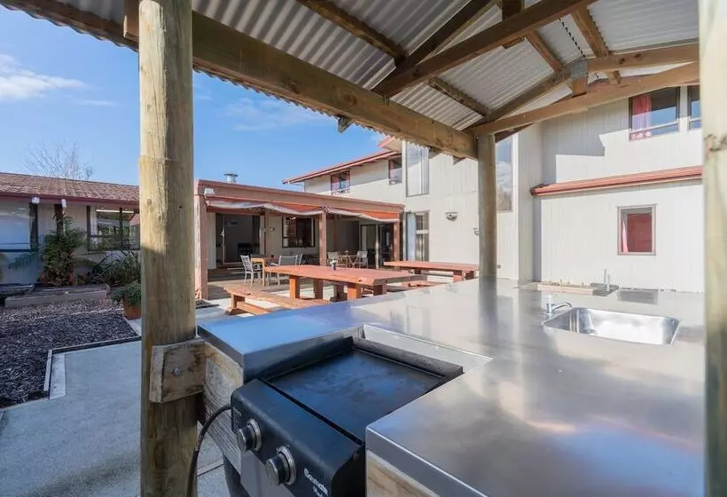 Retkeilymaja Te Anau Central Backpackers