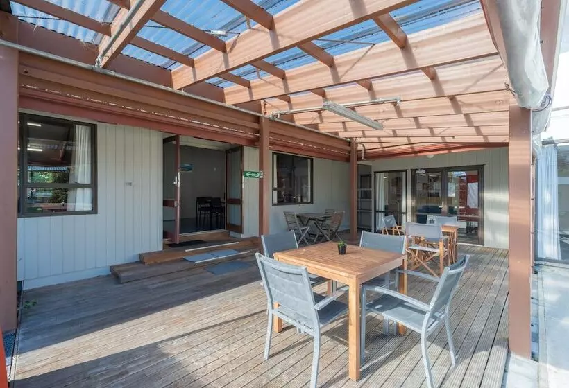 Retkeilymaja Te Anau Central Backpackers