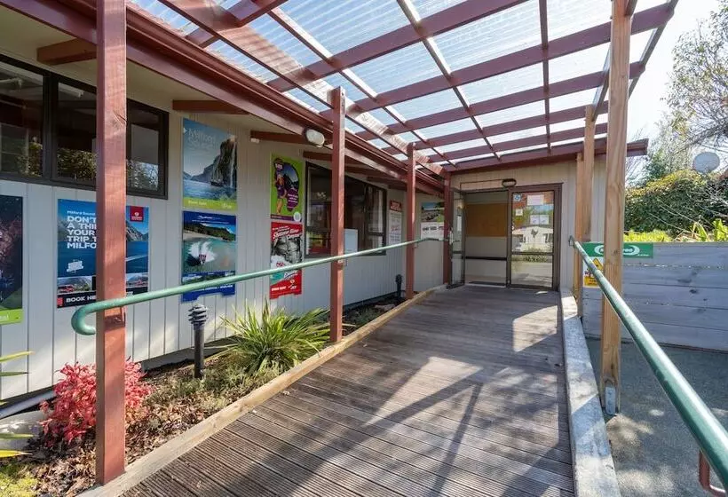 Retkeilymaja Te Anau Central Backpackers