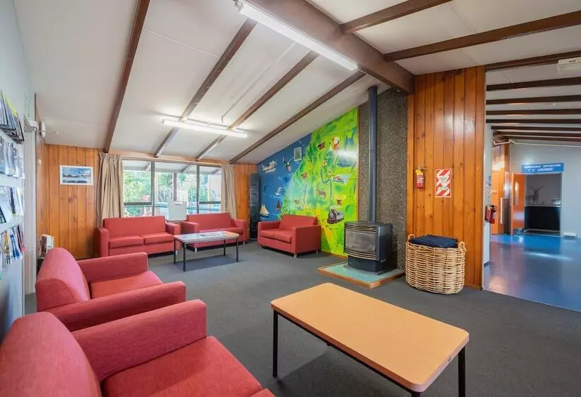 Retkeilymaja Te Anau Central Backpackers