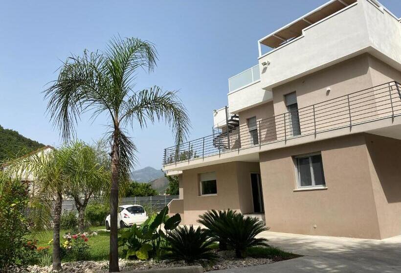 Bed and Breakfast Civico 11 Guest House  Free Parking Wi Fi