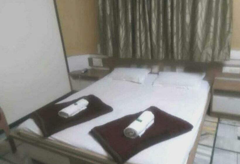 酒店 Oyo 93303  Mundra