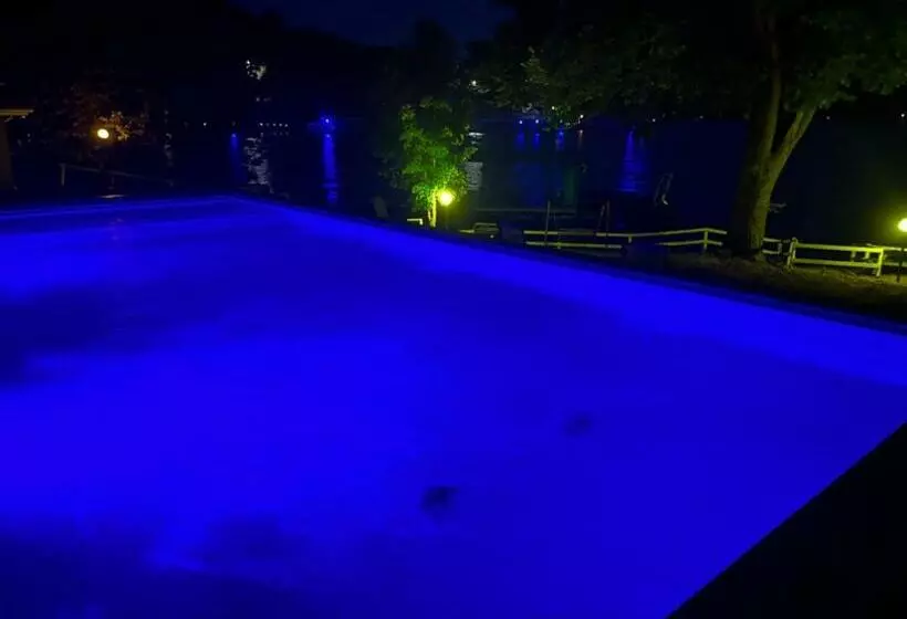 Lamplighter Resort