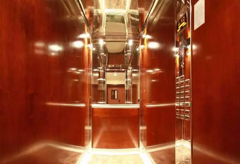 هاستل Monte Carlo Palace Rooms