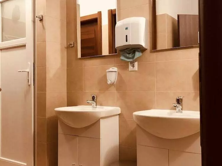 هاستل Monte Carlo Palace Rooms