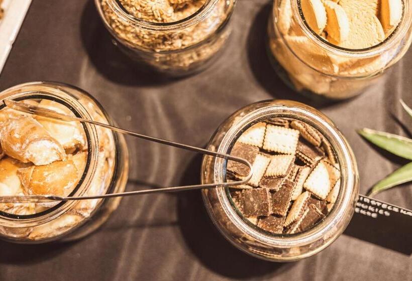 Cottonina Hotel & Mineral Spa Resort