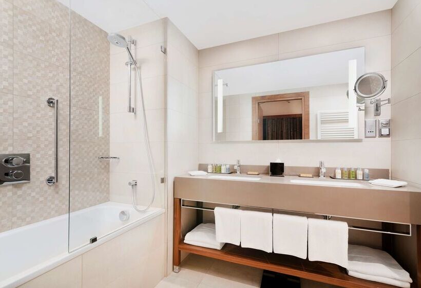 Doubletree By Hilton Krakow Hotel & Convention Center