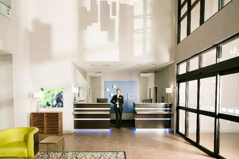 ホテル Holiday Inn Express & Suites Oklahoma City Downtown   Bricktown, An Ihg