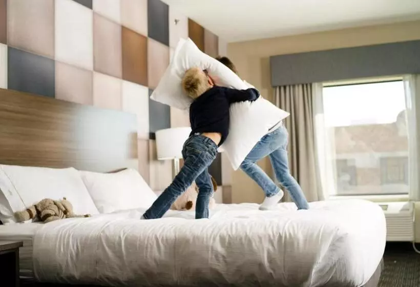 ホテル Holiday Inn Express & Suites Oklahoma City Downtown   Bricktown, An Ihg