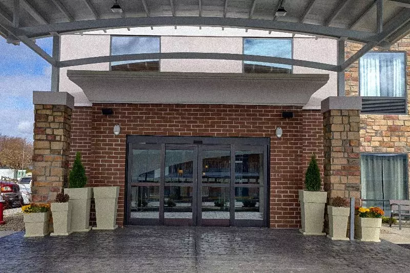 فندق Holiday Inn Express Sidney, An Ihg