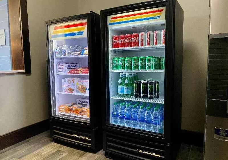 فندق Holiday Inn Express Sidney, An Ihg