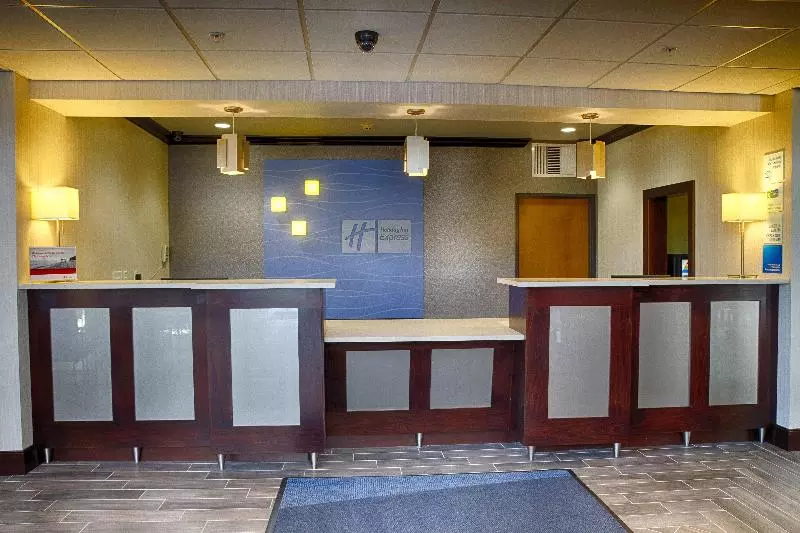 فندق Holiday Inn Express Sidney, An Ihg