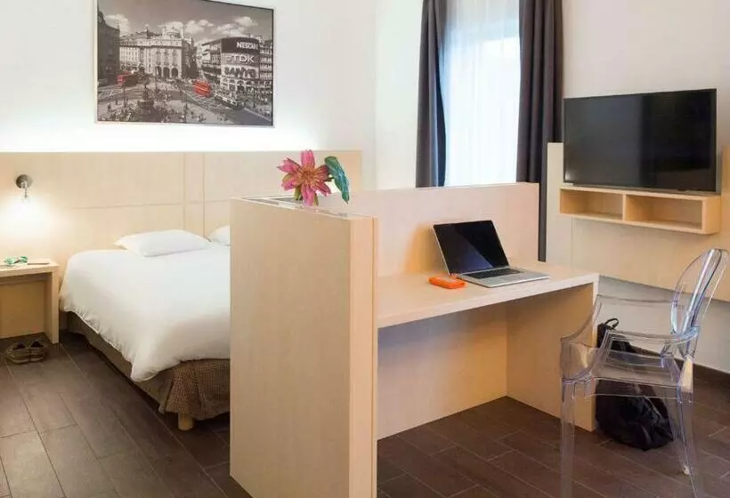בית מלון כפרי Ibis Styles La Louviere