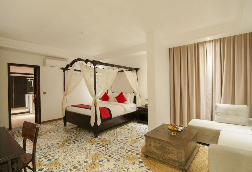 Hotel La Rose Suites