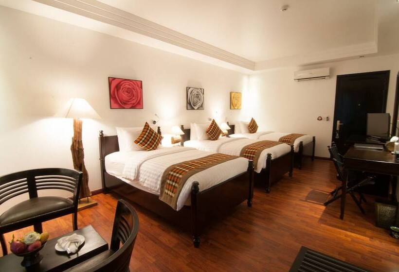 Hotel La Rose Suites