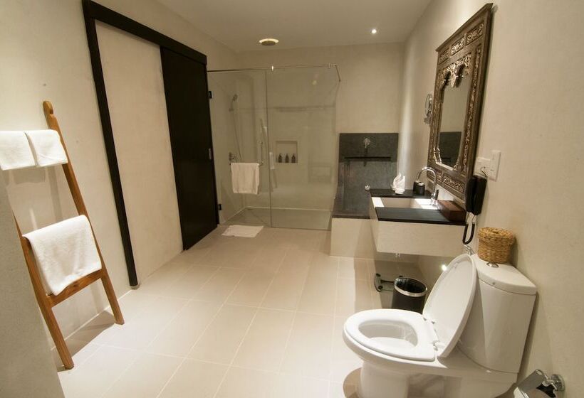 Hotel La Rose Suites