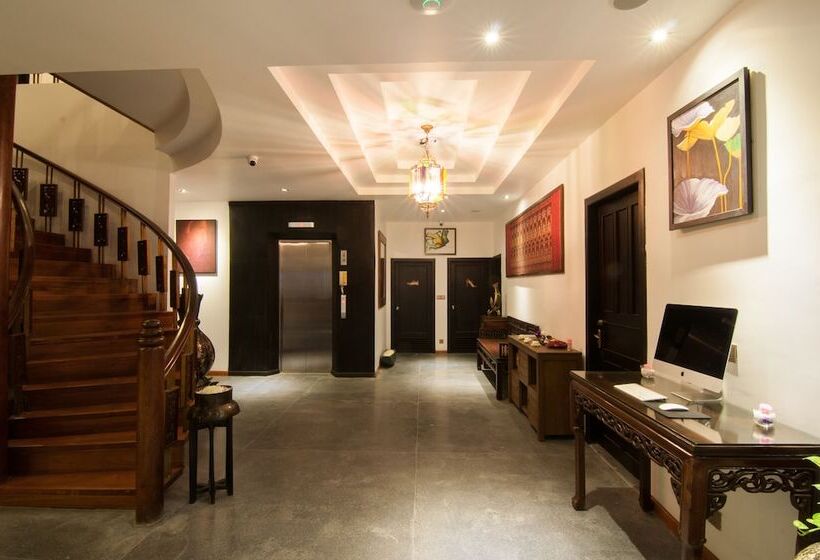 Hotel La Rose Suites