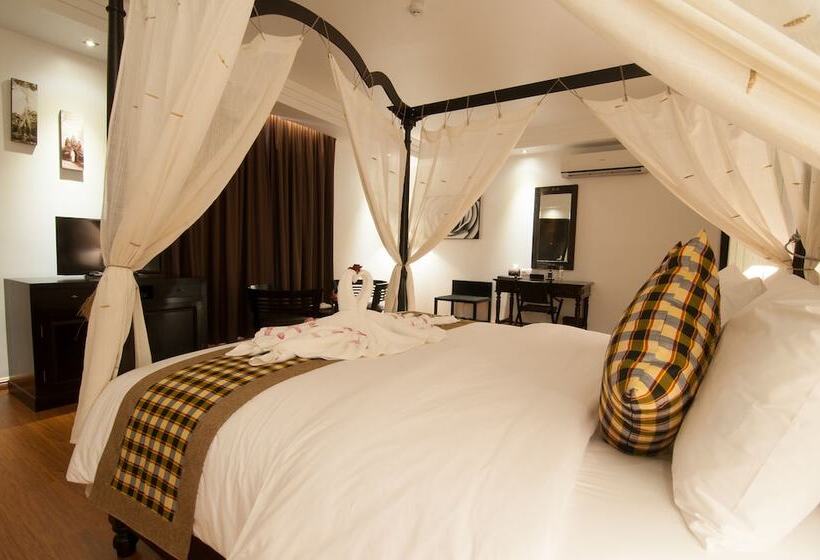 Hotel La Rose Suites