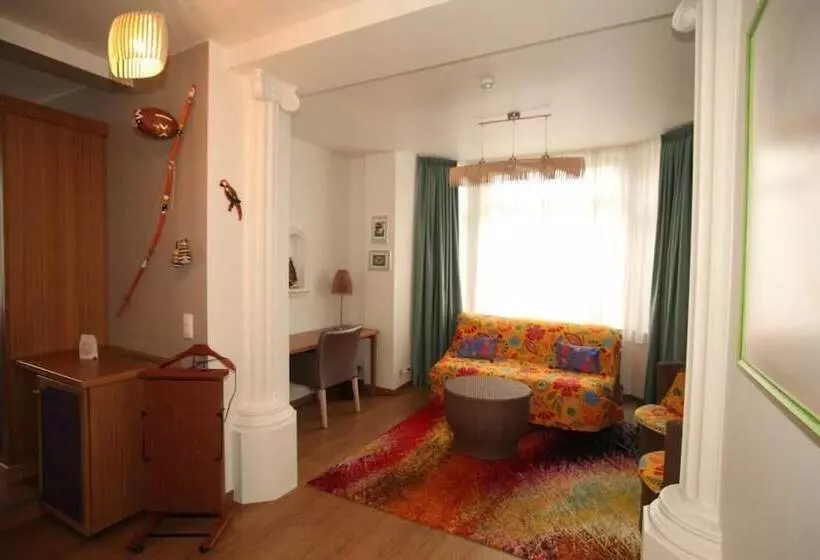 فندق La Roseraie