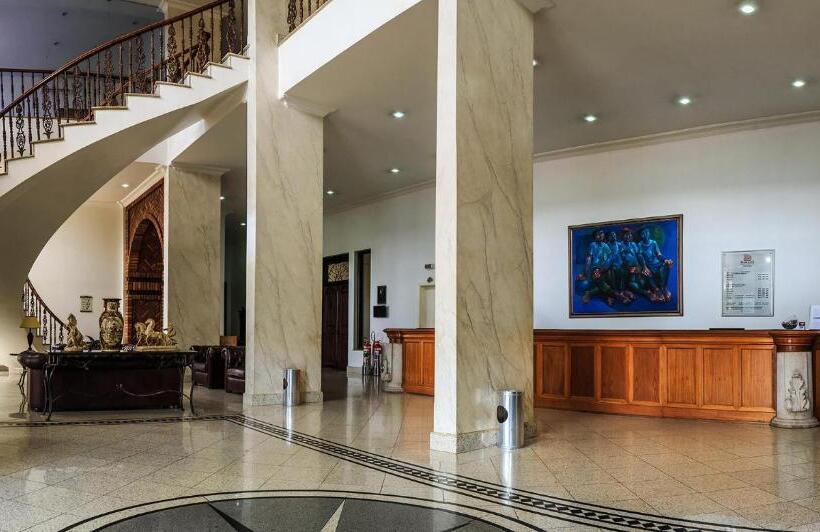 فندق Marques Plaza