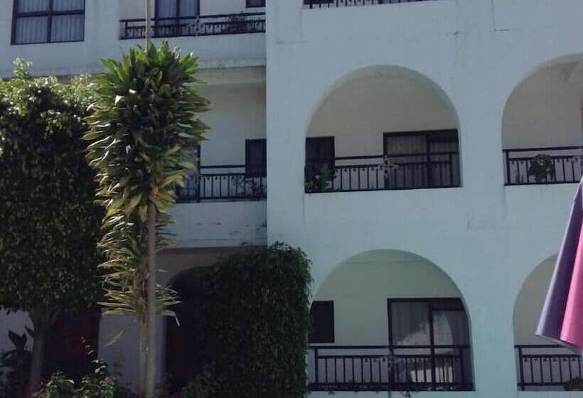 هتل Real De San Diego